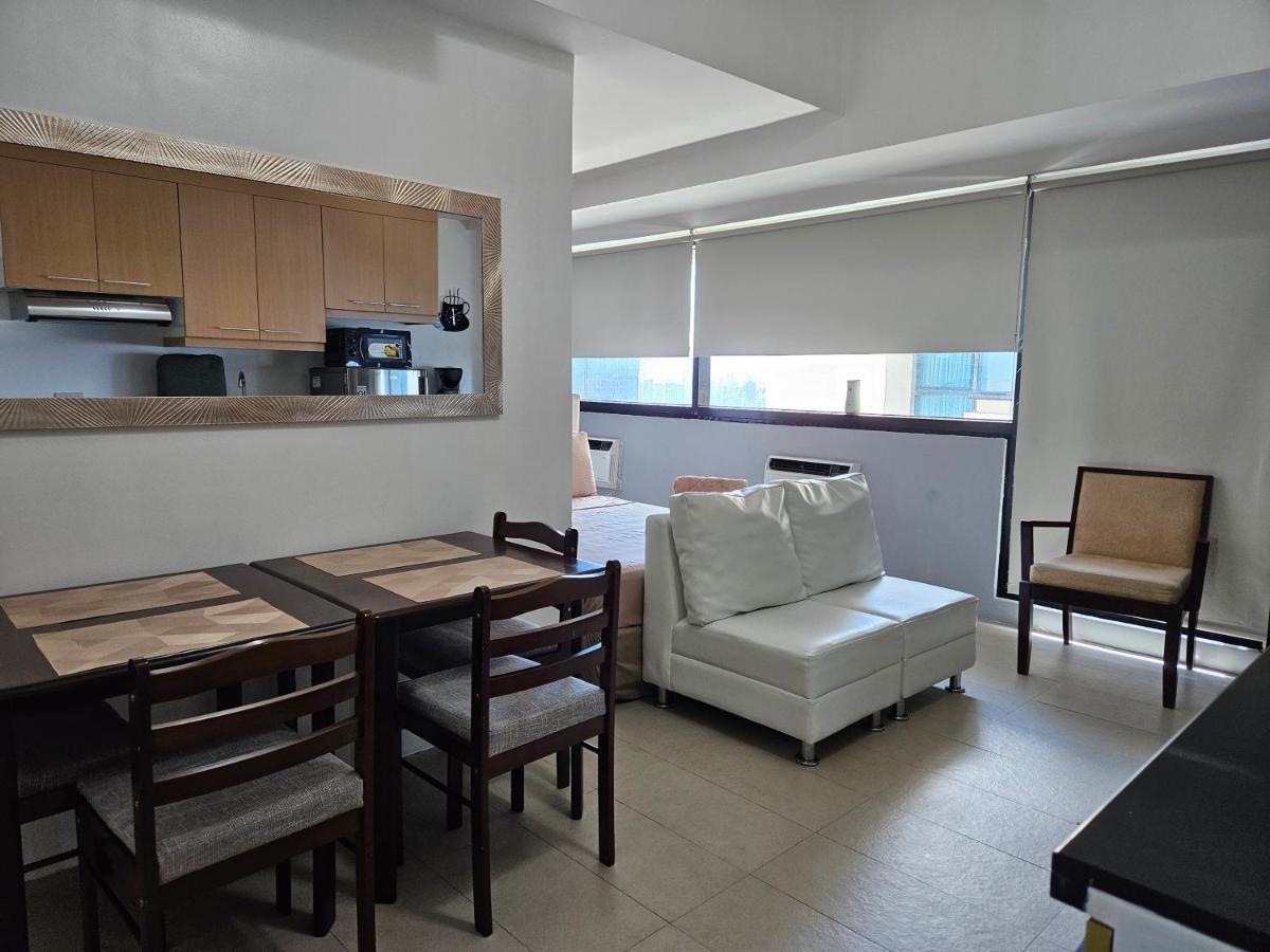 Spacious Studios Mandaluyong Luaran gambar