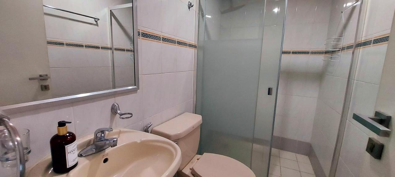 Spacious Studios Mandaluyong Bilik gambar