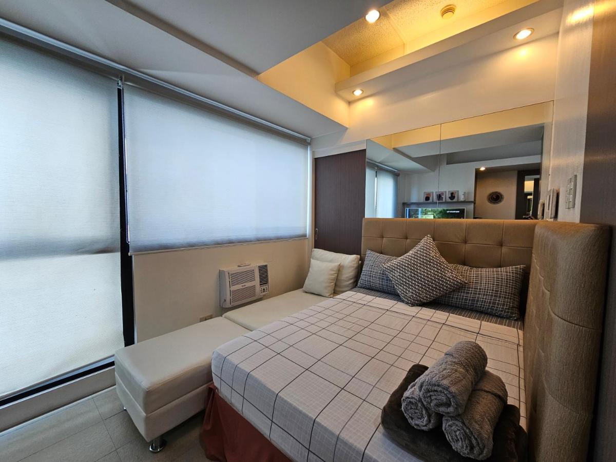 Spacious Studios Mandaluyong Bilik gambar